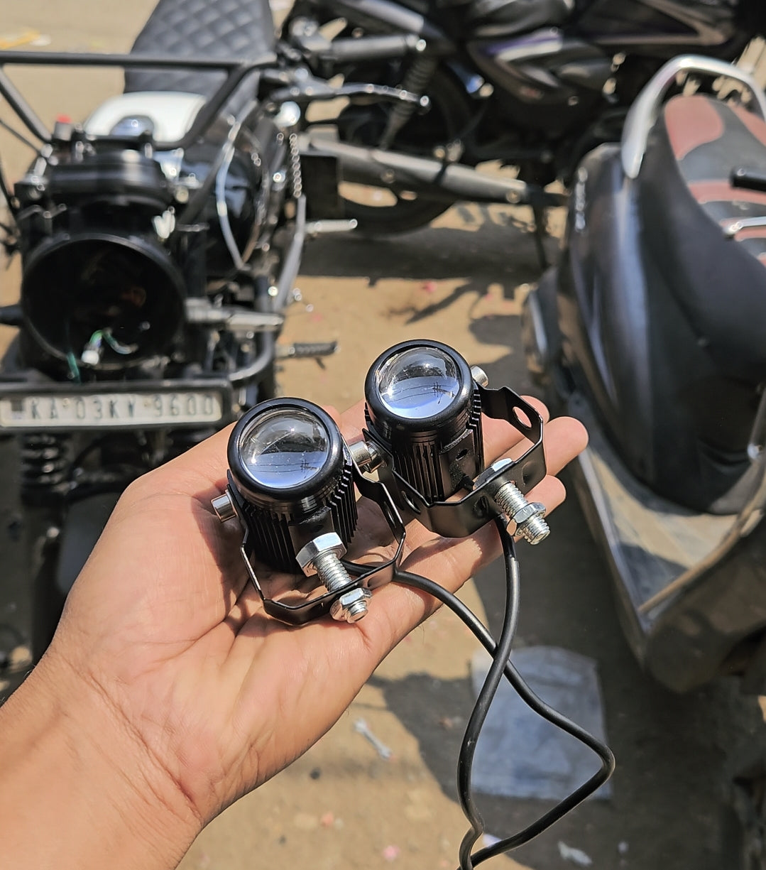 Motocare mini foglights (50 watts) - With switch