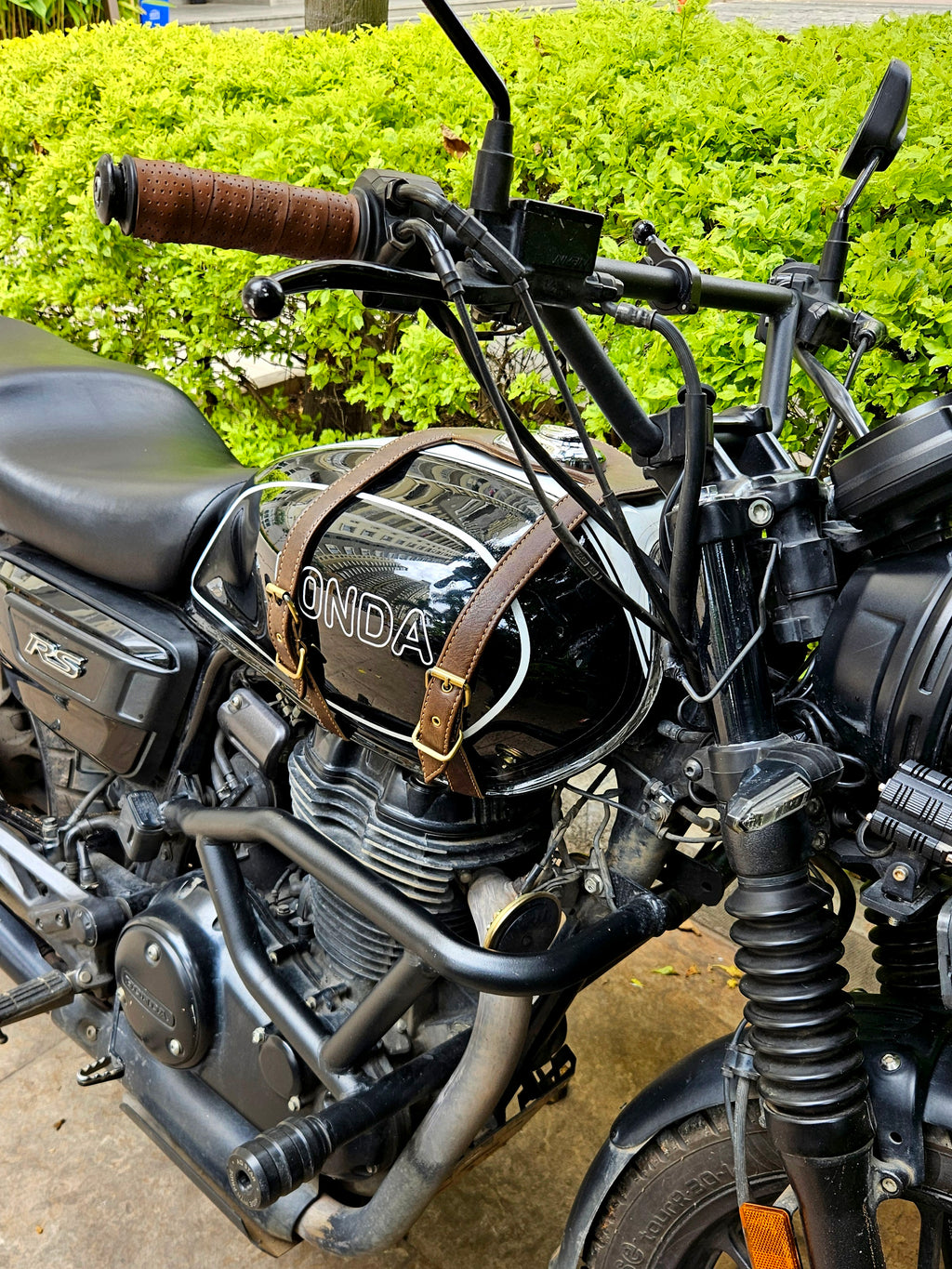 Premium Fuel tank strap for Honda CB350RS & Highness